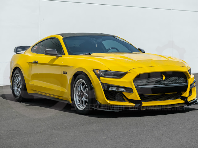 2015-2023 FORD MUSTANG W/ SIGNAL LIGHT | CARBON FIBER SIDE MIRROR CAP COVER PAIR